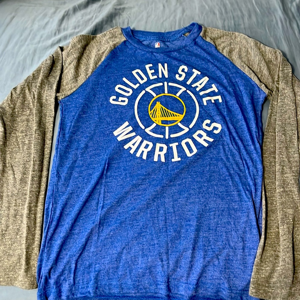 NBA Golden State Warriors Long sleeve shirt. Boys size M